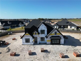 14008 Rw Ct, Woodway, TX 76712