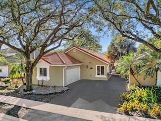 213 NW 101st Ave, Plantation, FL 33324