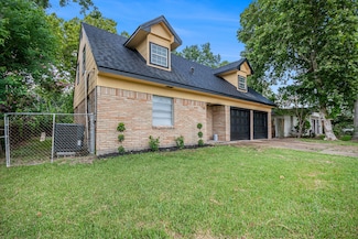 1605 30th St N, Texas City, TX 77590