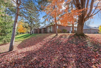 1603 Hunter Hill Rd, Hudson, WI 54016