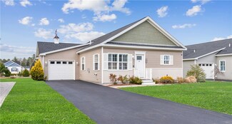 197 Chickadee Ln, South Kingstown, RI 02879