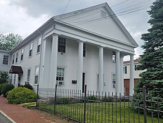 122 Elm St Unit D, Millbury, MA 01527