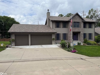 15345 Bayside Ct, Clear Lake, IA 50428