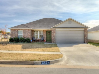 1414 Chert Cir, Noble, OK 73068