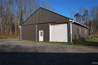 173 Green Rd, New Haven, NY 13114