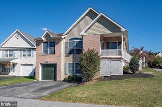 21 Patriot Ct, Upper Chichester, PA 19061