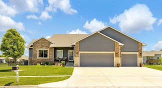 1022 N Forestview St, Wichita, KS 67235
