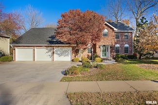 6110 N Oak Leaf Ct, Peoria, IL 61615