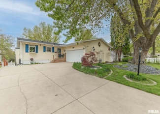 3515 36th St, Moline, IL 61265