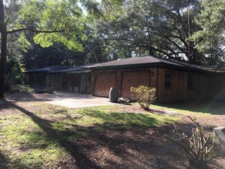 4177 River Rd, Vernon, FL 32462