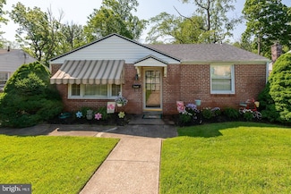 5234 Arrowhead Ln, Drexel Hill, PA 19026