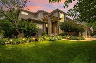 5814 Aminda St, Shawnee, KS 66226