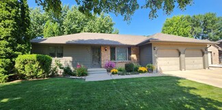 2705 Mulberry St, Yankton, SD 57078