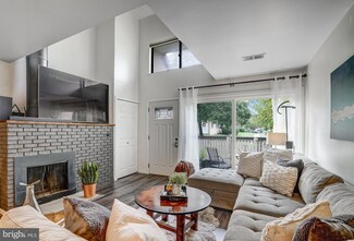 3803 El Camino Place Unit 27, Alexandria, VA 22309