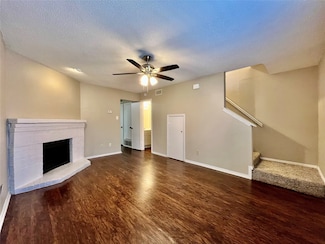 3047 Olympia Dr, Denton, TX 76209