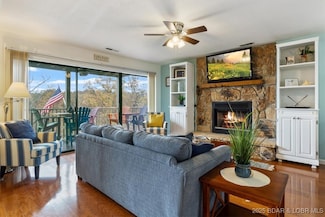 724 Indian Pointe Unit 724, Osage Beach, MO 65065