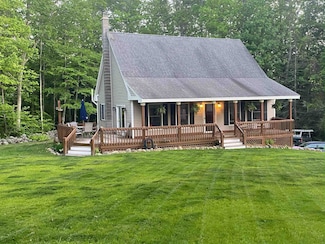 123 Golf Course Ln, Barrington, NH 03825