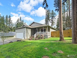 17542 Loop Ln SE, Yelm, WA 98597