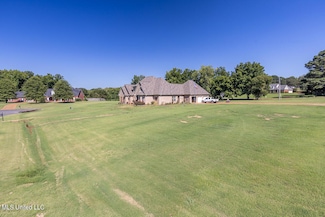 830 Slocum Point Cove W, Hernando, MS 38632