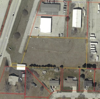 605 Pioneer Ave, Oakland, IA 51560