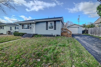 122 Lynnhaven Rd, Madison, WI 53714