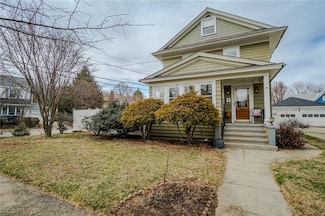27 Lotus Place, Providence, RI 02908