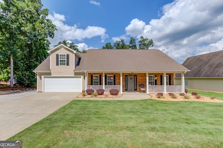 40 Legacy Dr, Hoschton, GA 30548