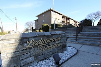 462 Liberty St Unit 202, Little Ferry, NJ 07643