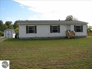 4955 Scruffy Trail, Kingsley, MI 49649