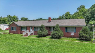3309 Guinea Cir, Hayes, VA 23072