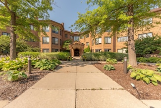 2115 Nature Cove Ct Unit 103, Ann Arbor, MI 48104