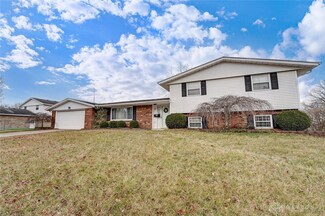 415 Sherwood Park Dr, Springfield, OH 45505
