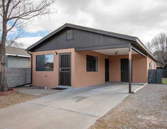 1116 Sawmill Rd, Bernalillo, NM 87004