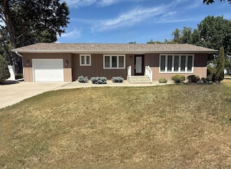 195 E 4th St, Westhope, ND 58793