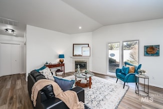 3005 S Crabapple Ln, Boise, ID 83706