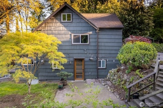 10746 Densmore Ave N, Seattle, WA 98133