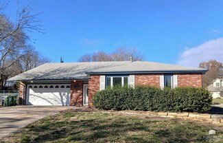 3445 Stonehenge Dr, Manhattan, KS 66503