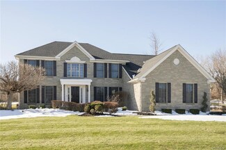 8285 Garrock Rd, Buffalo, NY 14221