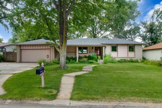 6905 E Ayesbury Cir, Wichita, KS 67226