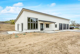 2755 N Riverside, West Richland, WA 99353