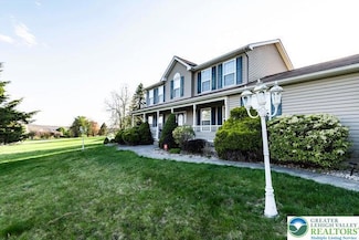 126 Arthur Ln, Brodheadsville, PA 18322