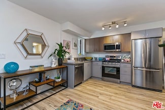 6640 Woodley Ave Unit 105, Los Angeles, CA 91406