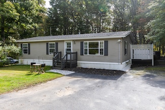 10 Ash Ln, Kittery, ME 03904