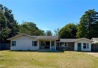 19747 N 4th St, Citronelle, AL 36522