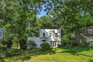 1051 Edgewood Rd, New Kensington, PA 15068