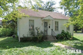 300 E Lewis St, Anna, IL 62906