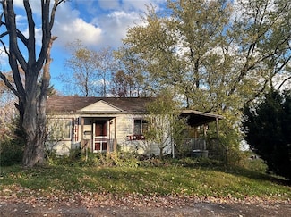 400 Carter St, Mercer, PA 16137