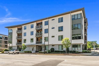 105 Chatham Walk Ln Unit 304, Cary, NC 27511