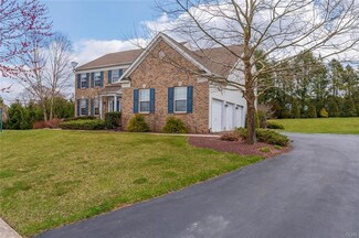 2561 Chandlee Ct, Macungie, PA 18062