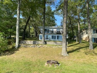 7981 E Lake Rd, Twin Lake, MI 49457